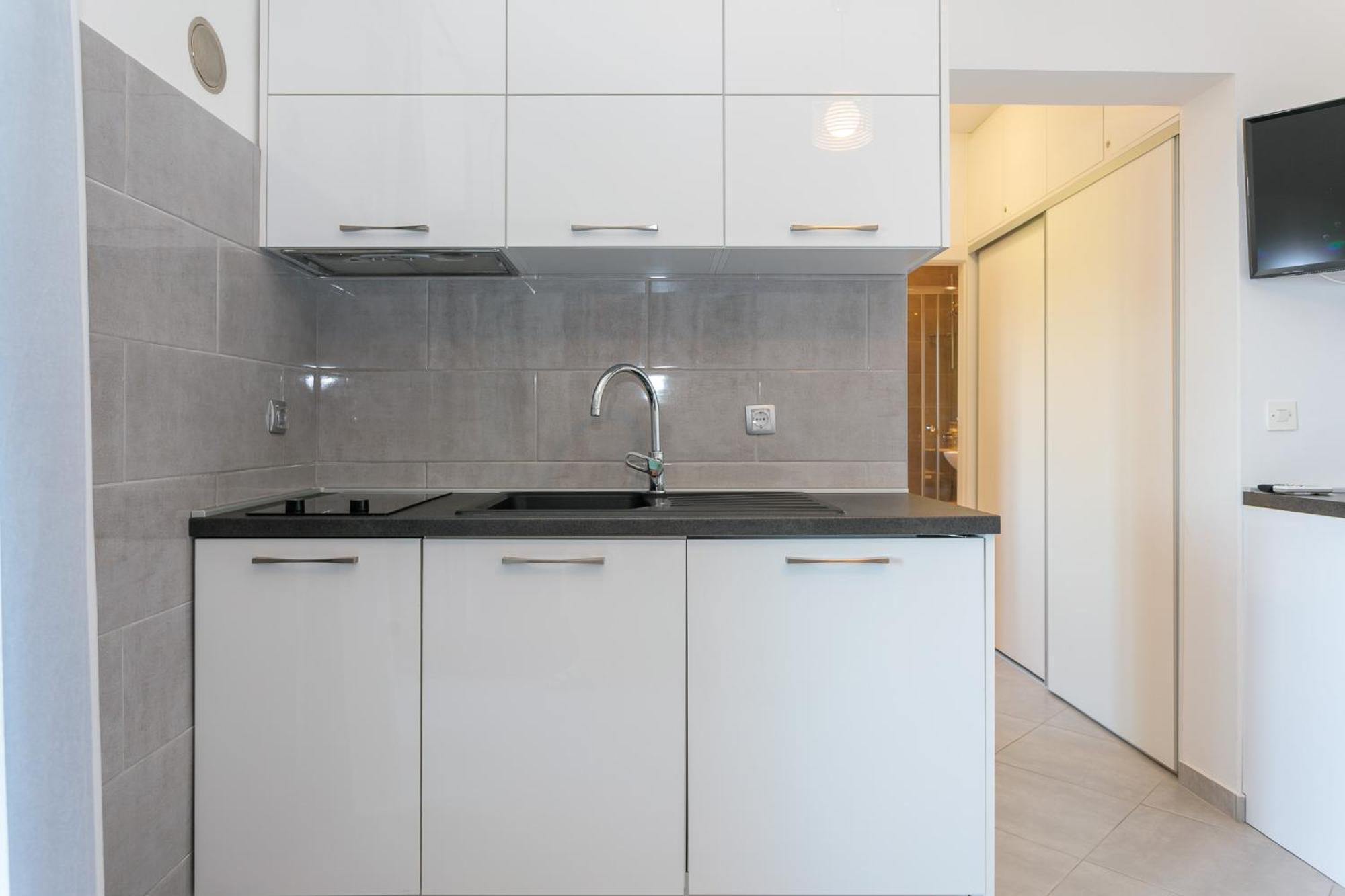 Apartments Delfin Krk Town Exterior foto